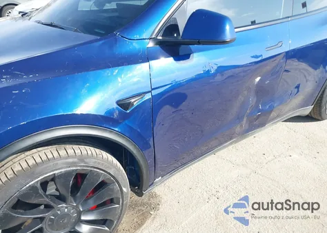 2022 Tesla Model Y Performance Dual Motor All-Wheel Drive from USA, damaged, VIN 7SAYGDEF2NF524037